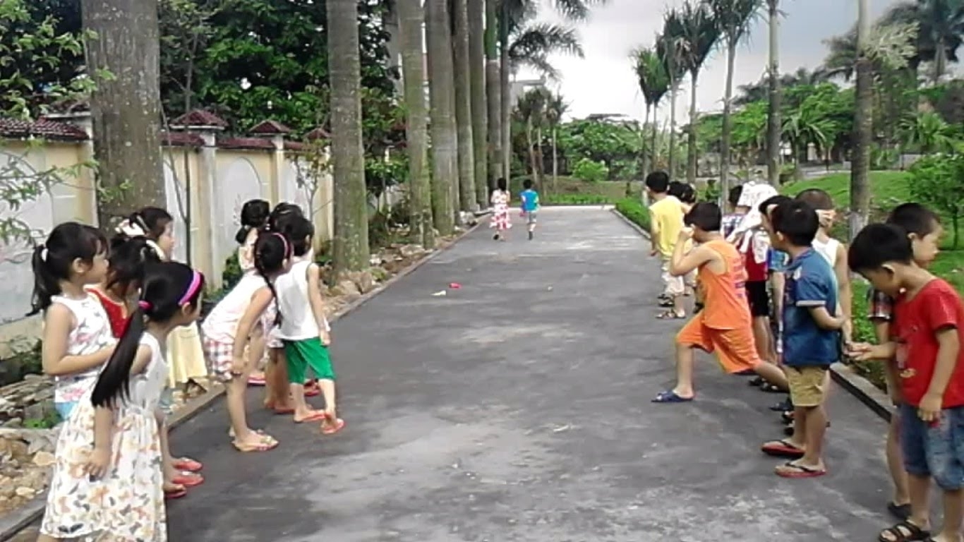 van-dong-ngoai-troi-rat-tot-cho-tre